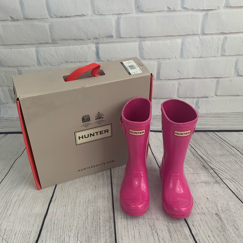Kids gloss hunter rain boots lipstick pink